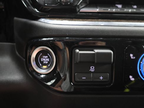 Used 2025 GMC Sierra 3500 SLE w/ SLE Convenience Package AWD/4WD image 46