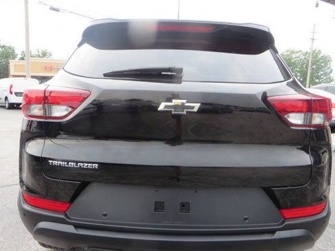 Used 2022 Chevrolet TrailBlazer LS FWD image 8