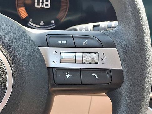 Certified 2025 Hyundai Tucson SE AWD/4WD image 18