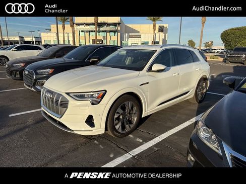 Used 2022 Audi e-tron Premium Plus image 1