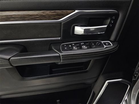 Used 2019 RAM 2500 Laramie image 24