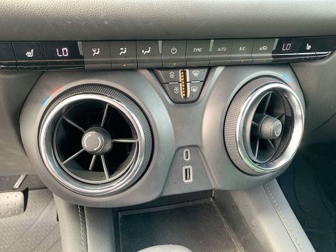 Certified 2020 Chevrolet Blazer LT AWD/4WD image 17