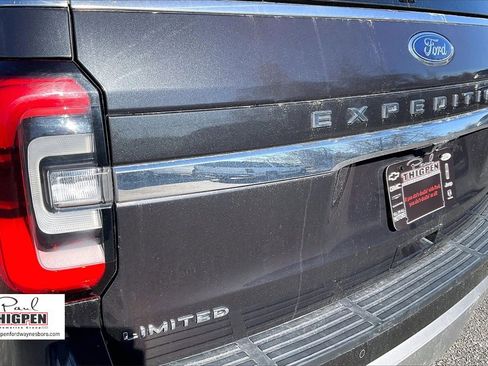 Used 2024 Ford Expedition Limited image 8