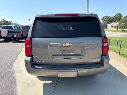 Used 2019 Chevrolet Tahoe LT w/ LT Signature Package AWD/4WD image 6