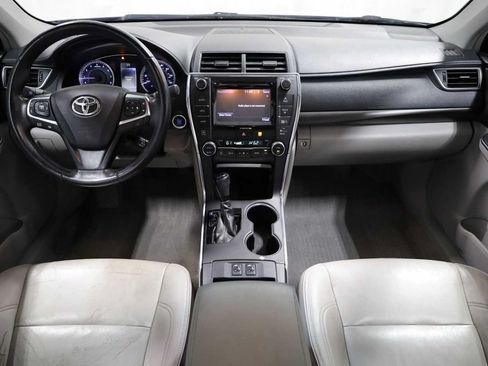 Used 2017 Toyota Camry XLE w/ Moonroof Package FWD image 23