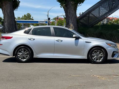 Used 2019 Kia Optima LX FWD image 3