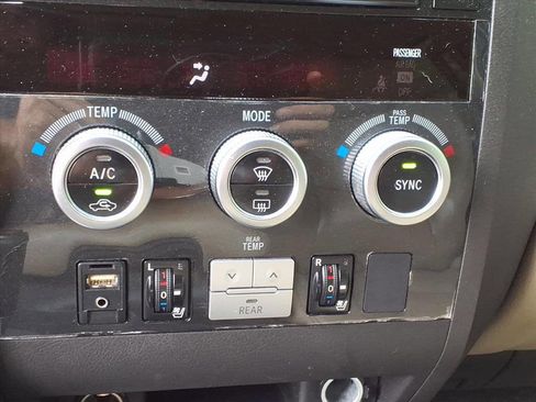 Used 2011 Toyota Sequoia Platinum image 24