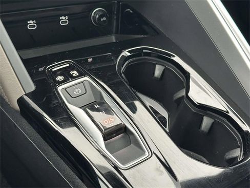 Certified 2025 Audi Q5 2.0T Premium Plus w/ Premium Plus image 32