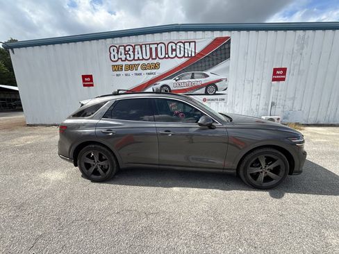 Used 2022 Genesis GV70 3.5T Sport w/ Sport Prestige Package AWD/4WD image 9