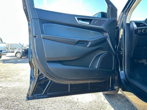 Used 2024 Ford Edge SEL w/ Sport Appearance Package image 21