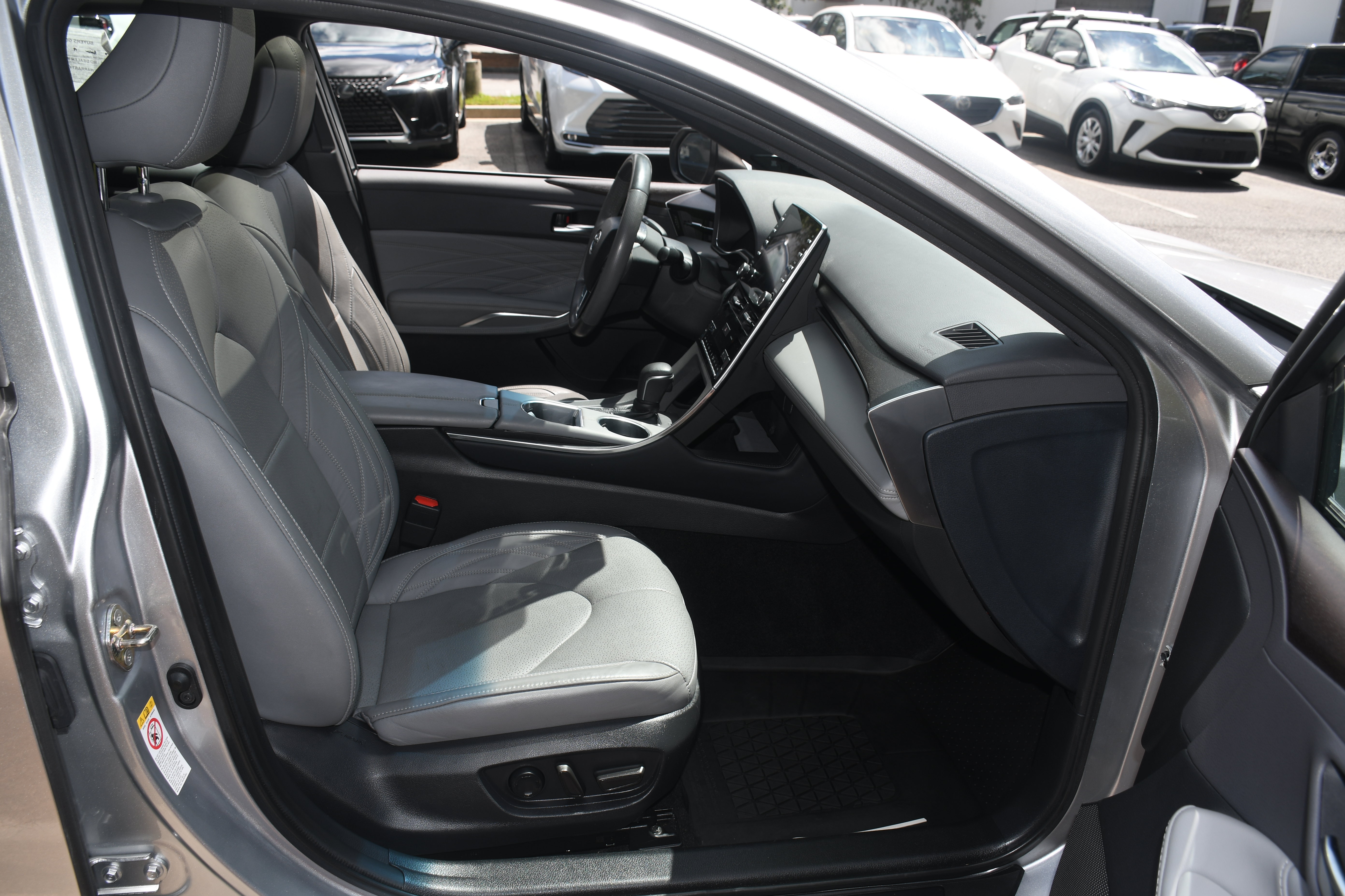 Used 2019 Toyota Avalon Limited w/ Advanced Safety Package FWD image 22