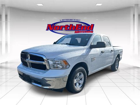 Used 2023 RAM 1500 Classic SLT w/ Trailer & Traction Group image 7