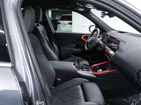 Used 2025 BMW X3 xDrive30i w/ Premium Package image 18