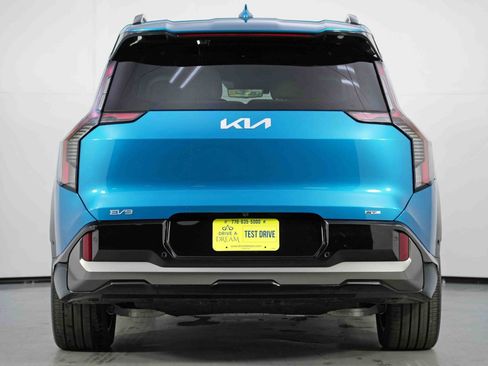 Used 2025 Kia EV9 GT-Line image 11