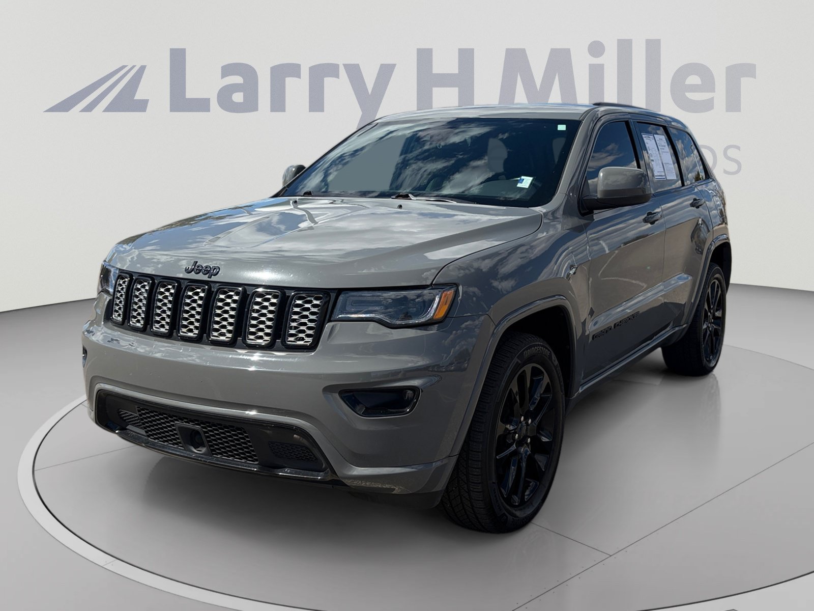 Used 2020 Jeep Grand Cherokee Altitude AWD/4WD image 1