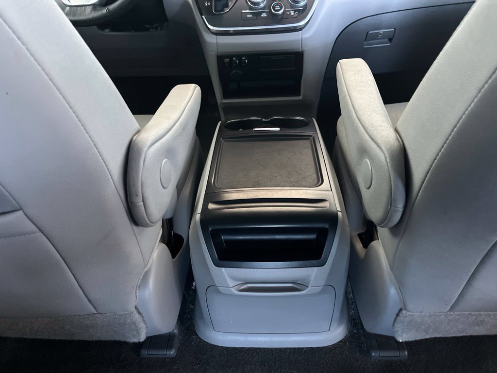 Used 2017 Toyota Sienna XLE FWD image 23