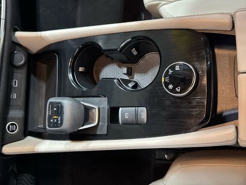 Used 2023 Nissan Rogue SL w/ SL Premium Package image 18