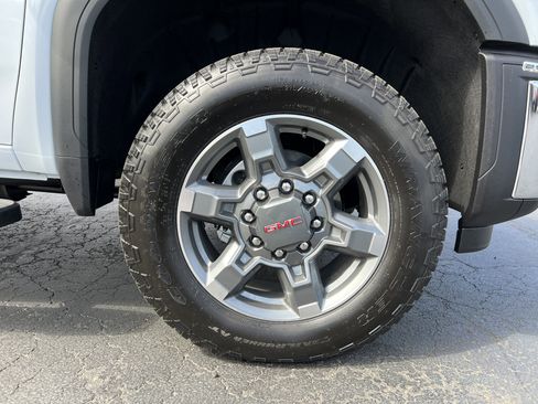 New 2026 GMC Sierra 2500 SLT w/ SLT Premium Package AWD/4WD image 11