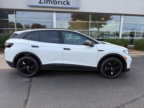 New 2025 Volkswagen ID.4 Pro S image 2