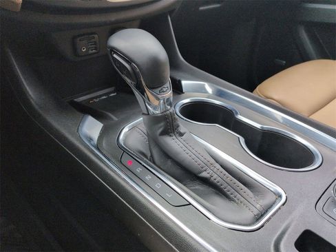 Used 2023 Chevrolet Traverse Premier image 25