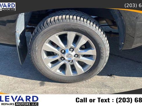 Used 2011 Toyota Tundra Limited w/ Platinum Pkg image 38