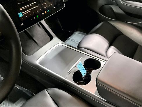 Used 2022 Tesla Model 3 Long Range image 16