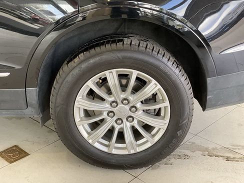 Used 2018 Cadillac XT5 AWD image 13