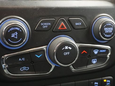 Used 2015 RAM 1500 Big Horn image 44