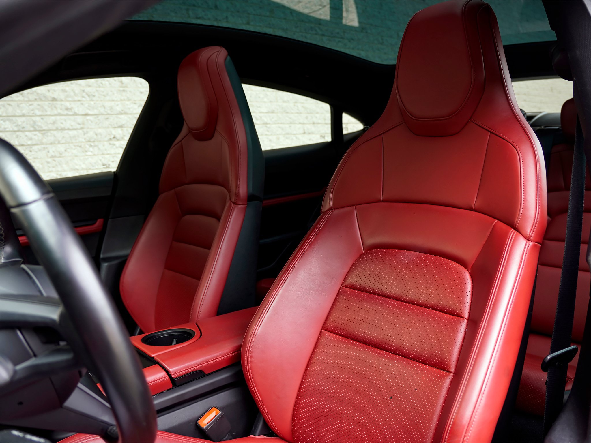 Used 2022 Porsche Taycan RWD image 14