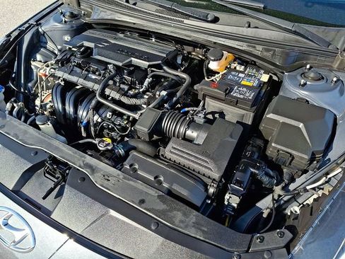 Used 2023 Hyundai Elantra SEL w/ Cargo Package FWD image 27