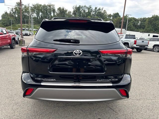 Used 2023 Toyota Highlander Platinum AWD/4WD image 22