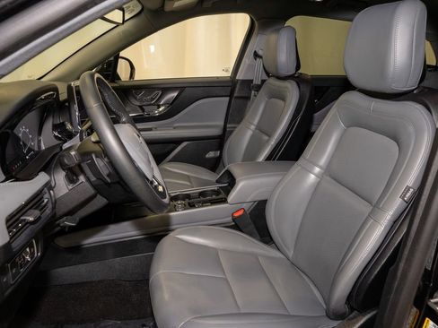 Used 2020 Lincoln Corsair FWD w/ Equipment Group 101A image 10