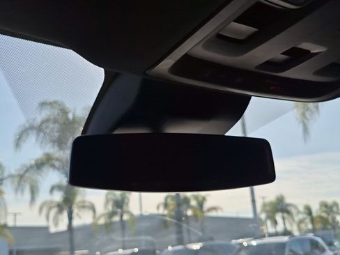 Used 2023 Chevrolet Suburban LT AWD/4WD image 25
