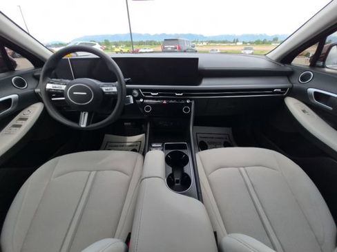 Used 2025 Hyundai Sonata SEL AWD/4WD image 19