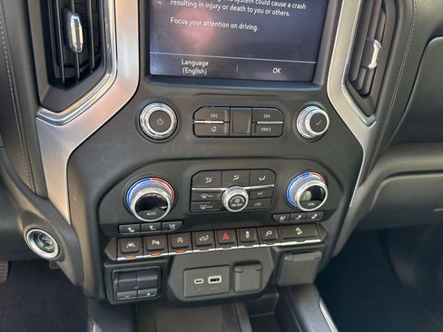 Used 2020 GMC Sierra 1500 SLT w/ SLT Premium Plus Package image 29