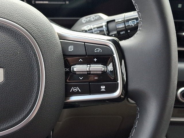 Used 2026 Kia Carnival FWD image 23