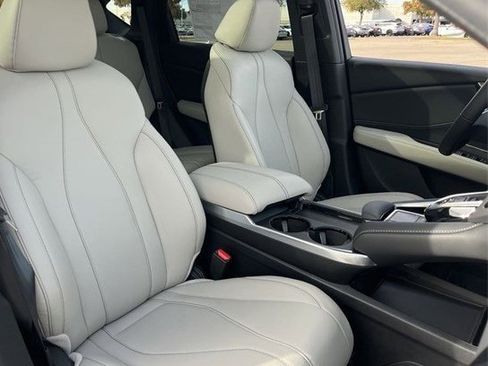 Used 2025 Acura RDX SH-AWD image 30