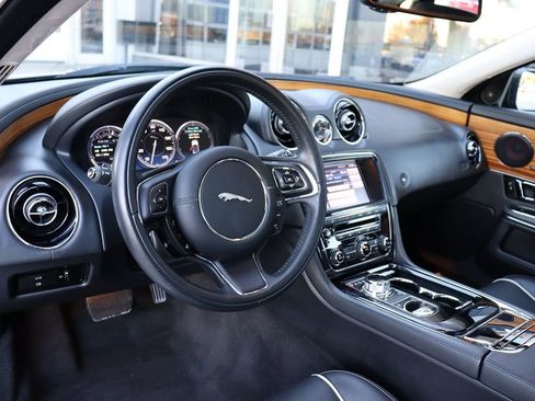 Used 2014 Jaguar XJ L Portfolio image 12