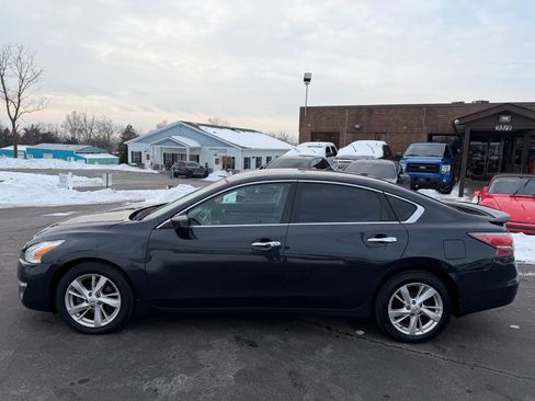 Used 2014 Nissan Altima 2.5 SV image 6