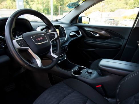 Used 2024 GMC Terrain SLE AWD/4WD image 10