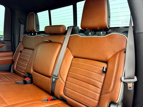 Used 2024 GMC Sierra 2500 Denali Ultimate image 22