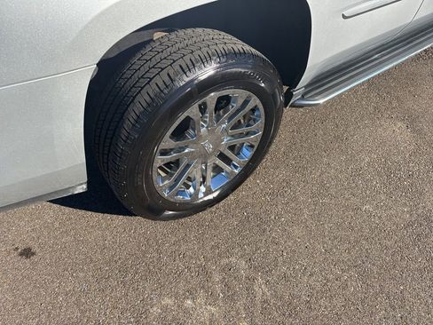 Used 2019 Cadillac Escalade 4WD image 23