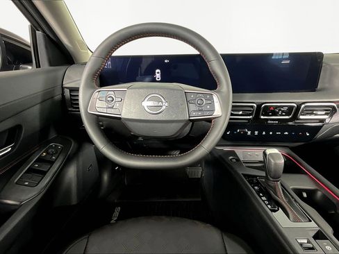 New 2026 Nissan Sentra SR FWD image 9