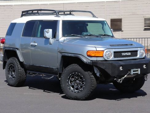 Used 2010 Toyota FJ Cruiser 4WD image 1