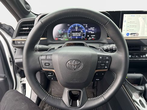 Used 2025 Toyota Crown Signia w/ Advanced Technology Package AWD/4WD image 22