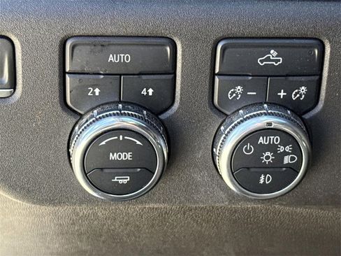 Used 2023 GMC Sierra 1500 Elevation image 17