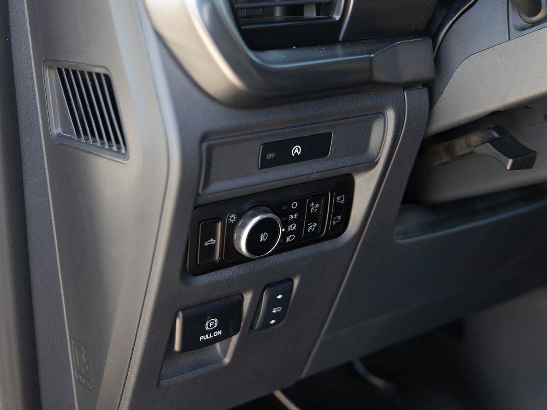 Used 2025 Ford F150 Lariat AWD/4WD image 15