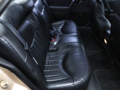 Used 1994 Oldsmobile Cutlass Supreme S image 17