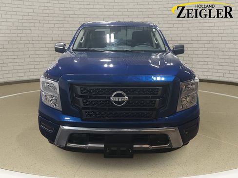 Certified 2024 Nissan Titan SV w/ SV Convenience Package image 2