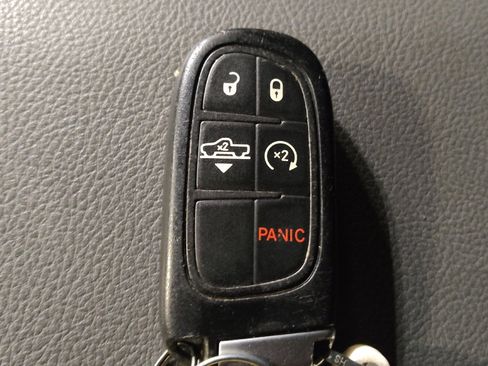 Used 2016 RAM 1500 Limited image 32